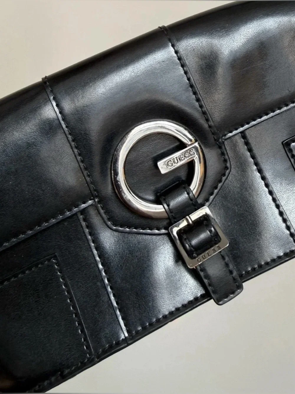 Vintage GUESS Black Shoulder Bag G Logo Buckle Envelope Baguette Y2K Mini Purse